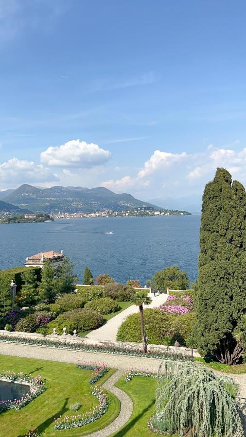 Hotel La Dama Del Porto Laveno-Mombello Exterior foto